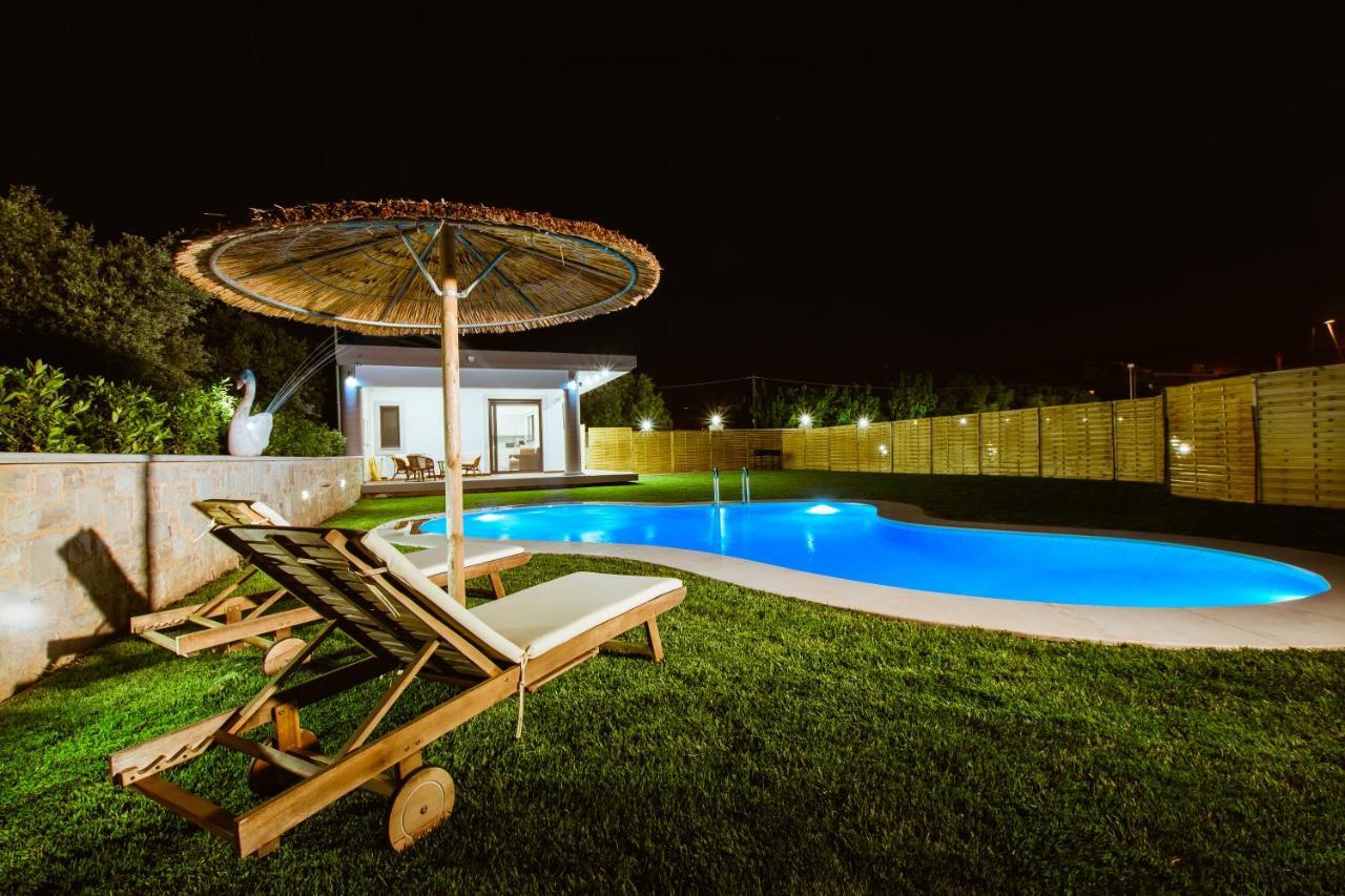 Chania Oasis With Heated Pool Exteriör bild