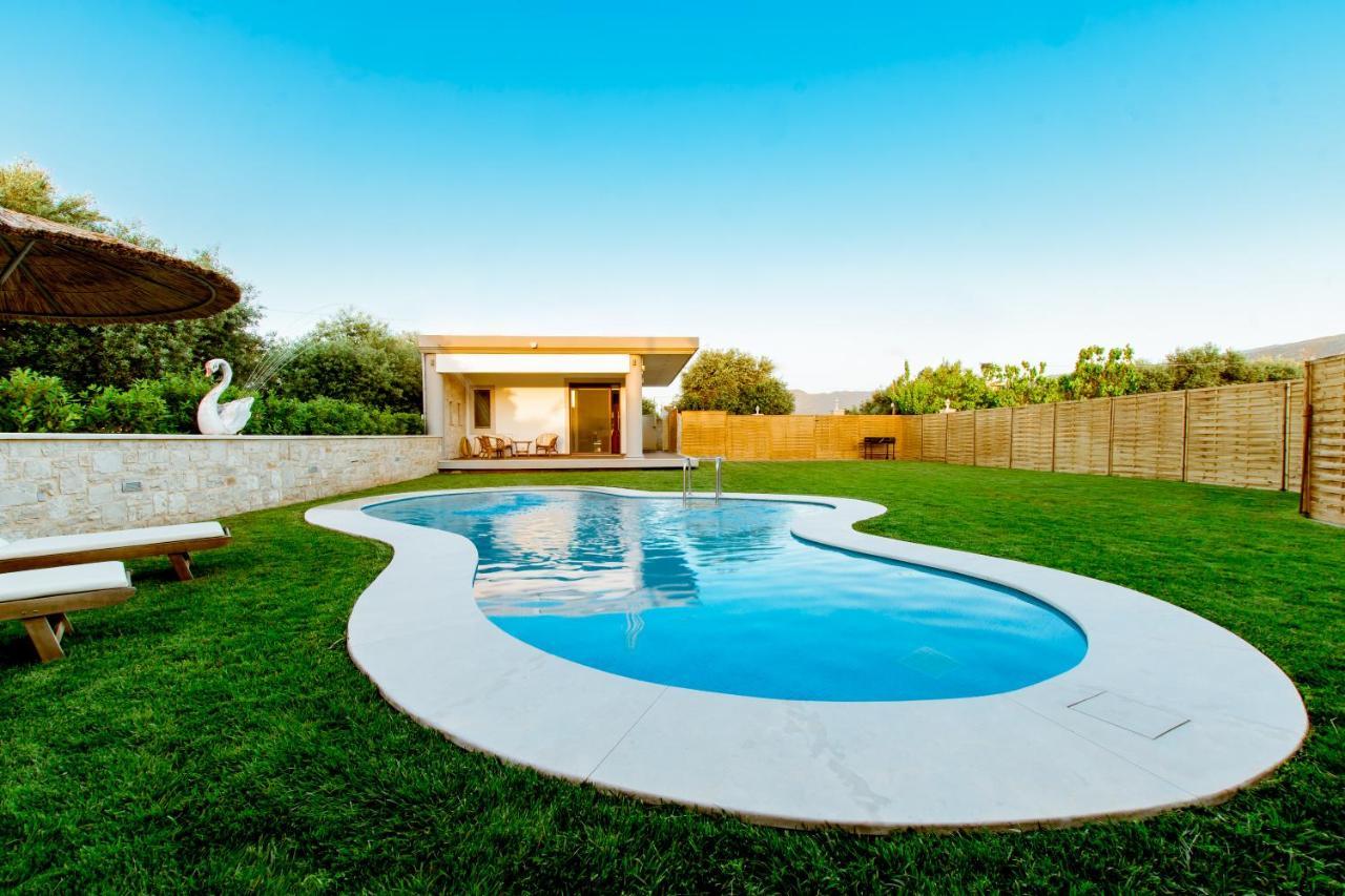 Chania Oasis With Heated Pool Exteriör bild